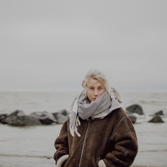 Meet your Posher, Lena - Picture 1 of 1